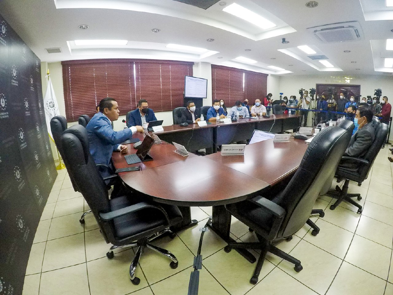 Nidia Díaz, Carlos Reyes, Milagro Navas y Mario Ponce no asistieron a la reunión con Hacienda nidia-diaz-carlos-reyes-milagro-navas-y-mario-ponce-no-asistieron-a-la-reunion-con-hacienda